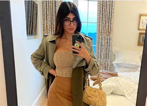 mia khalifa tetas